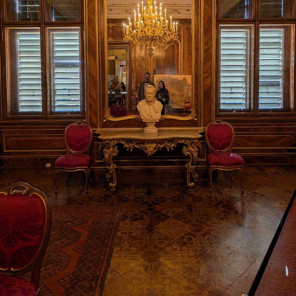 Sàn gỗ hoa văn trong Cung điện Schönbrunn 7