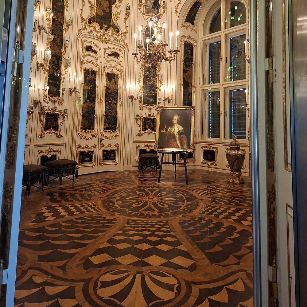 Sàn gỗ hoa văn trong Cung điện Schönbrunn 3