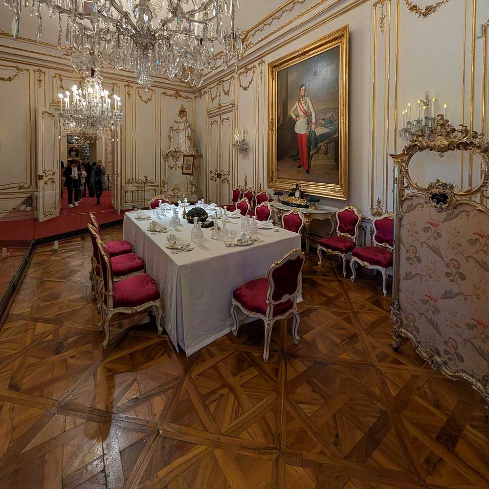 Sàn gỗ hoa văn trong Cung điện Schönbrunn 6